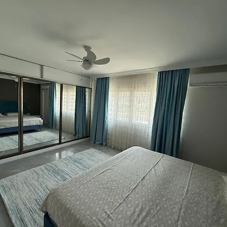 Luxury Terrace House In Appartement
