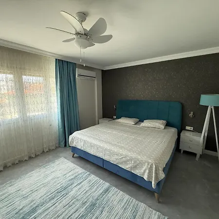 Luxury Terrace House In Appartement İzmir